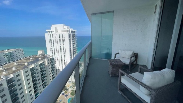 Hyde Beach Resort Rentals image 28